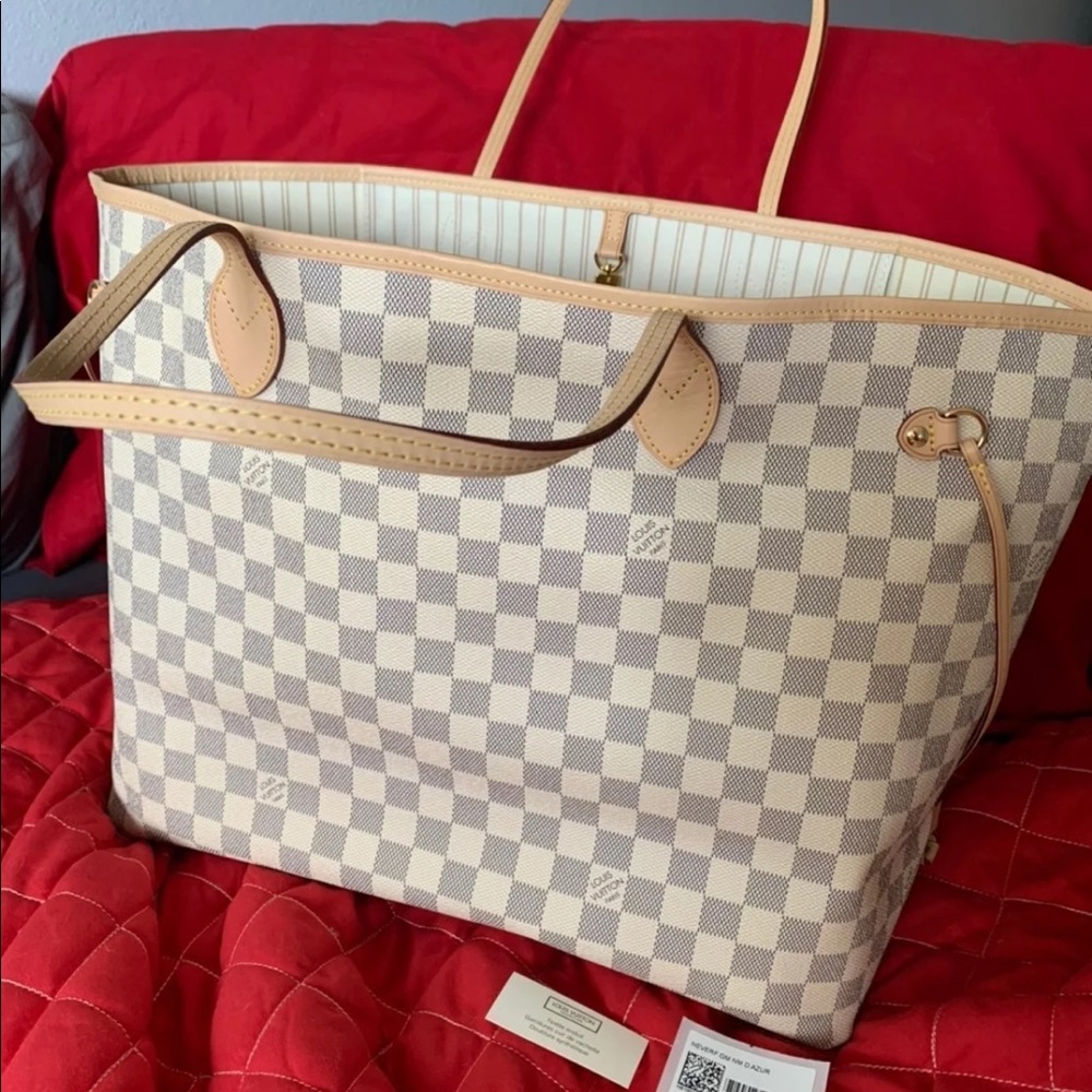 SOLD Louis Vuitton Neverfull GM